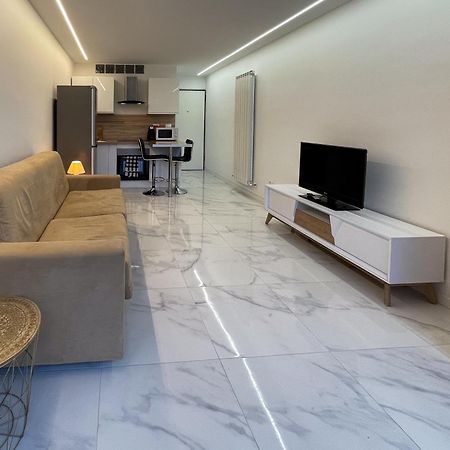 Charmant Studio Avec Vue Montagne Roquebrune-Cap-Martin Exteriör bild